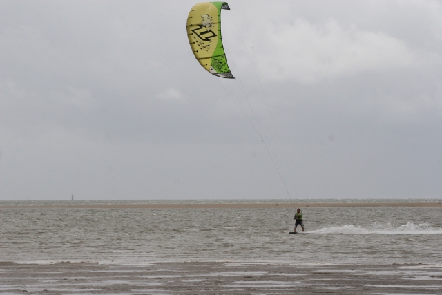  El kitesurf es desafianle y emocionanle 